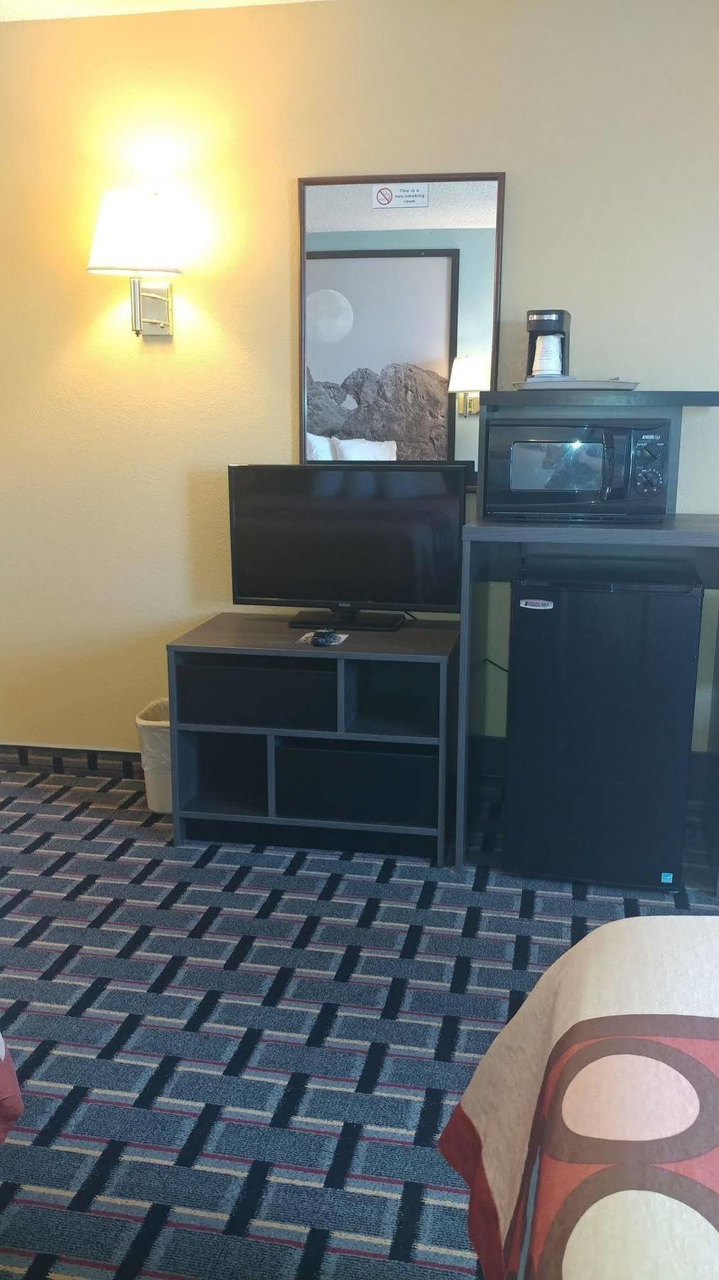 Super 8 By Wyndham Henderson North East Denver Bagian luar foto